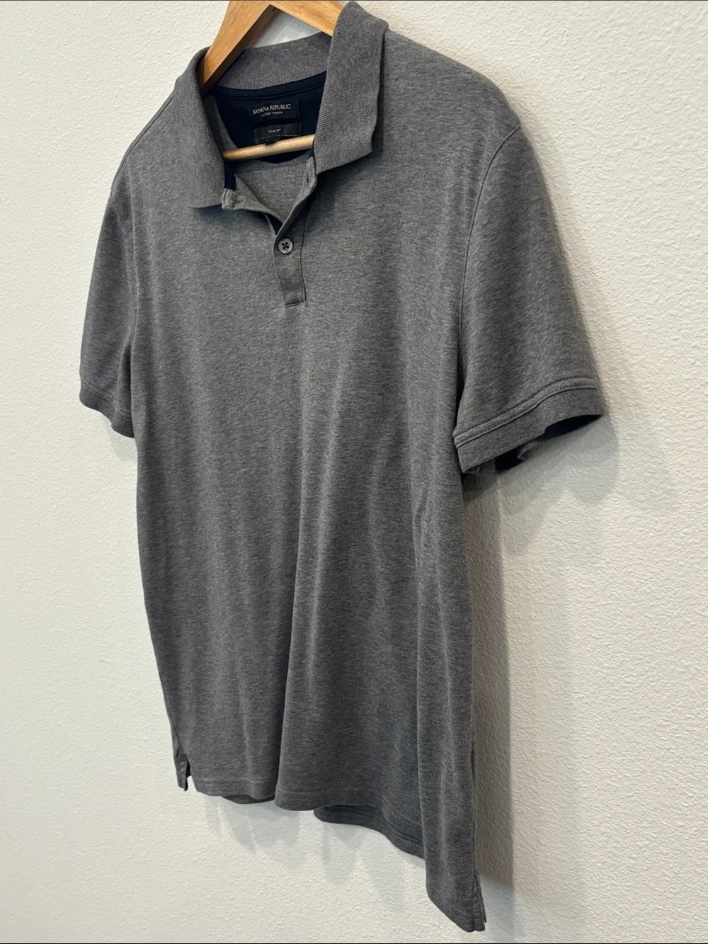 Banana Republic Men’s Luxury Touch Charcoal Gray Polo Shirt Size L